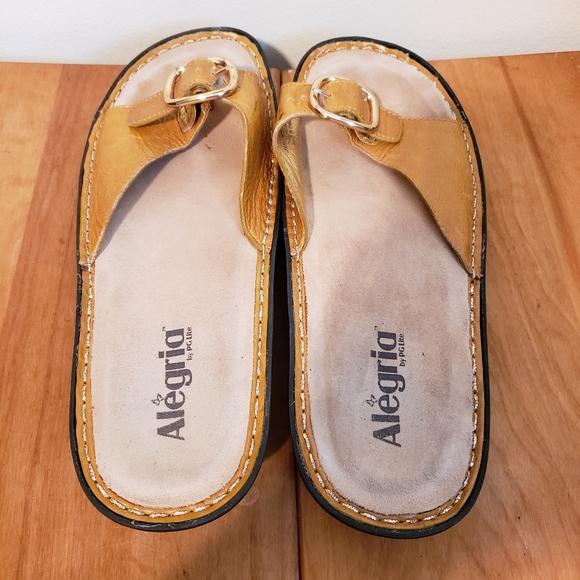 Alegria mustard color buckle strap leather sandal size 40 GUC - Picture 3 of 6